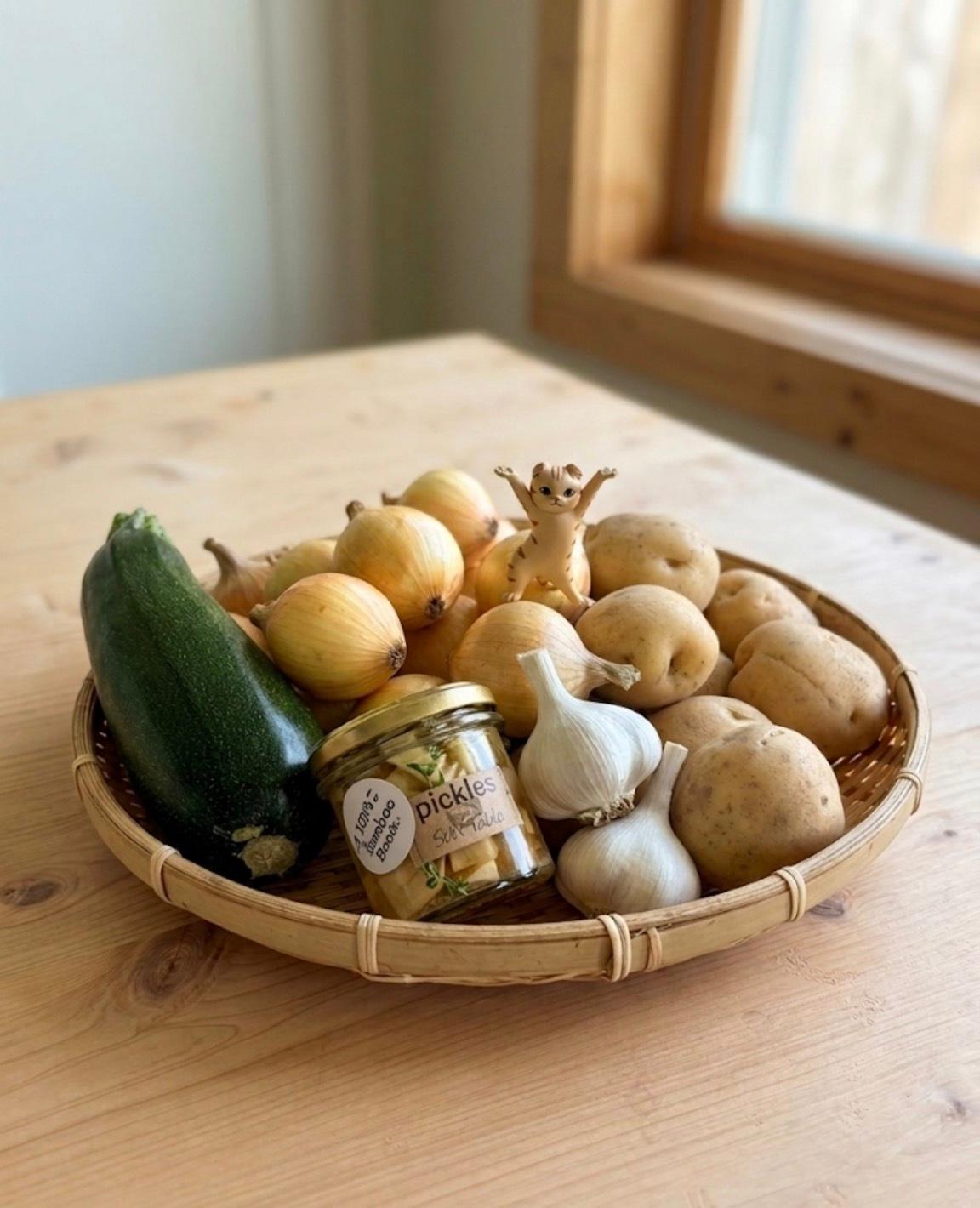 SUN-BOX 季節の厳選野菜とこだわり加工品の詰め合わせ
